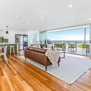 https://saltwater-sunrise-beach.queenslandhotels.net