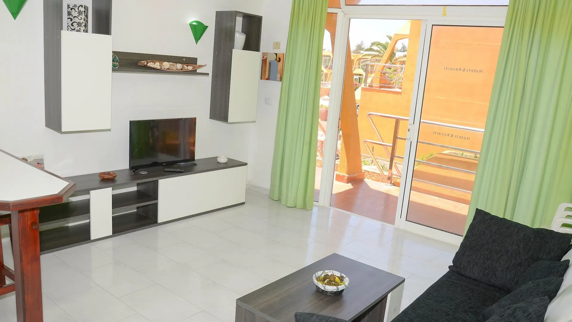 Aparthotel La Piramide Costa De Antigua Apartament
